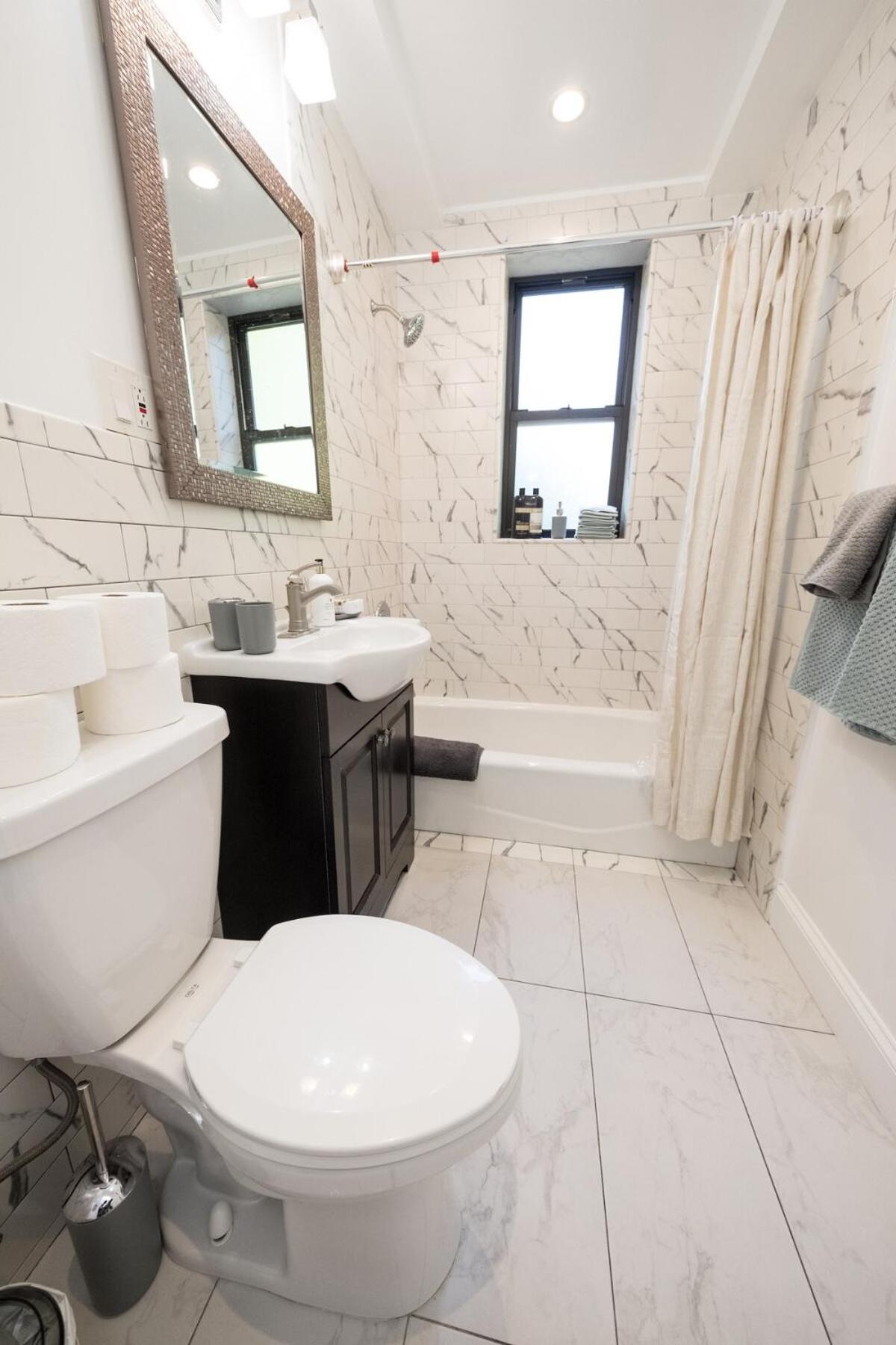 4br Two Blocks To Park Elevator, Laundry, Virtual Doorman