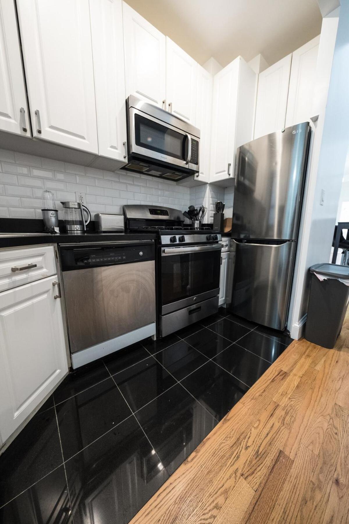 Appartement 4br Two Blocks To Park Elevator, Laundry, Virtual Doorman *