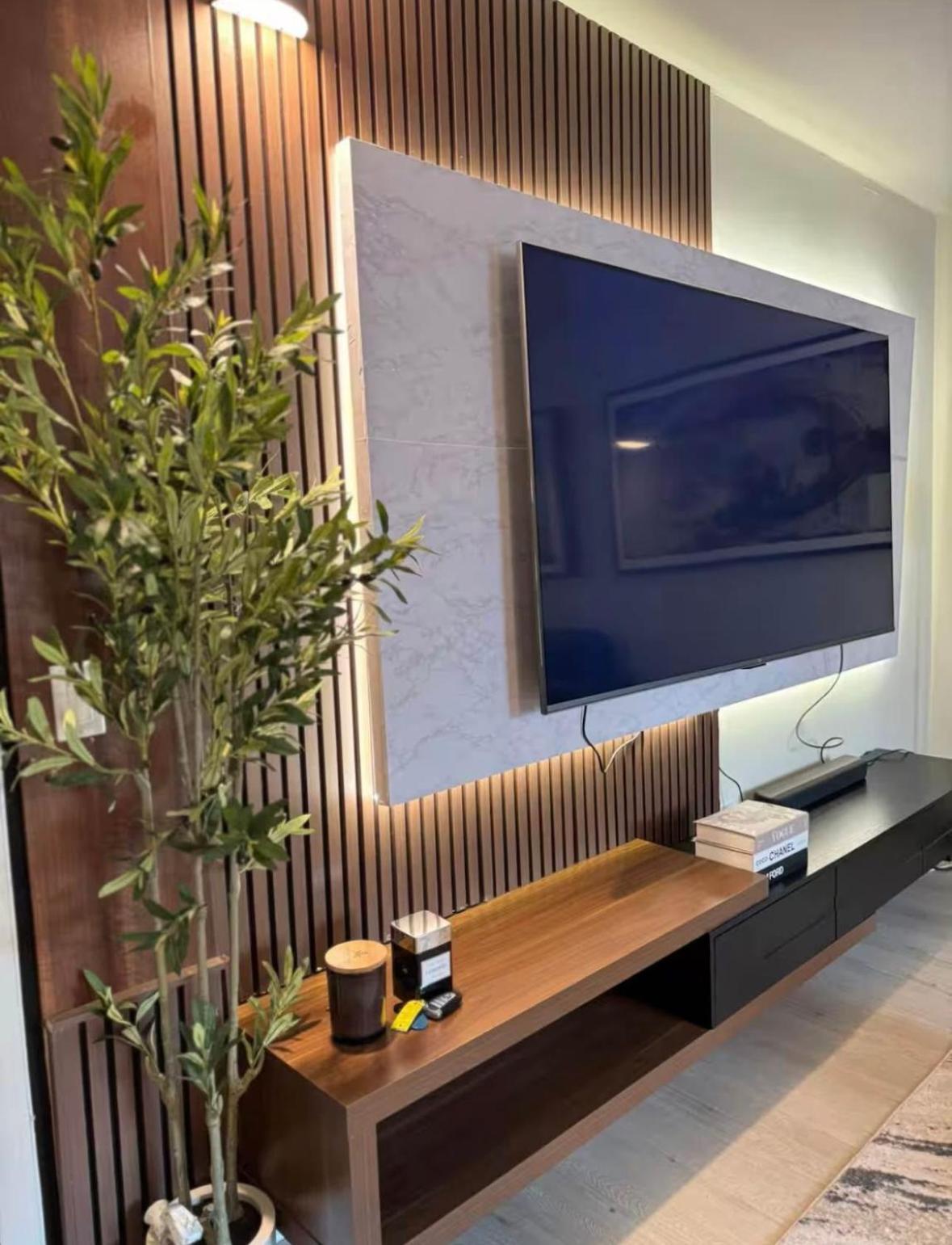 New Chic & Cozy 1bd Near East River, Minutes From Park Appartement *