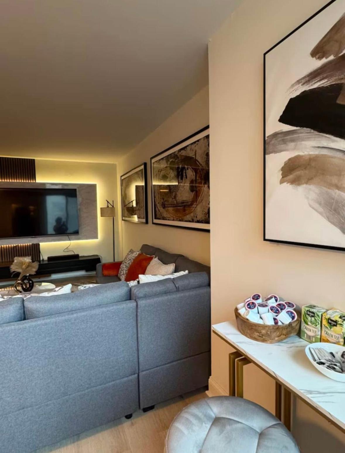 New Chic & Cozy 1bd Near East River, Minutes From Park