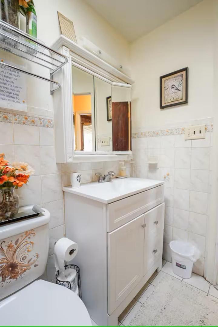 Chekells Cozy Close To Everything Free Wifi Appartement