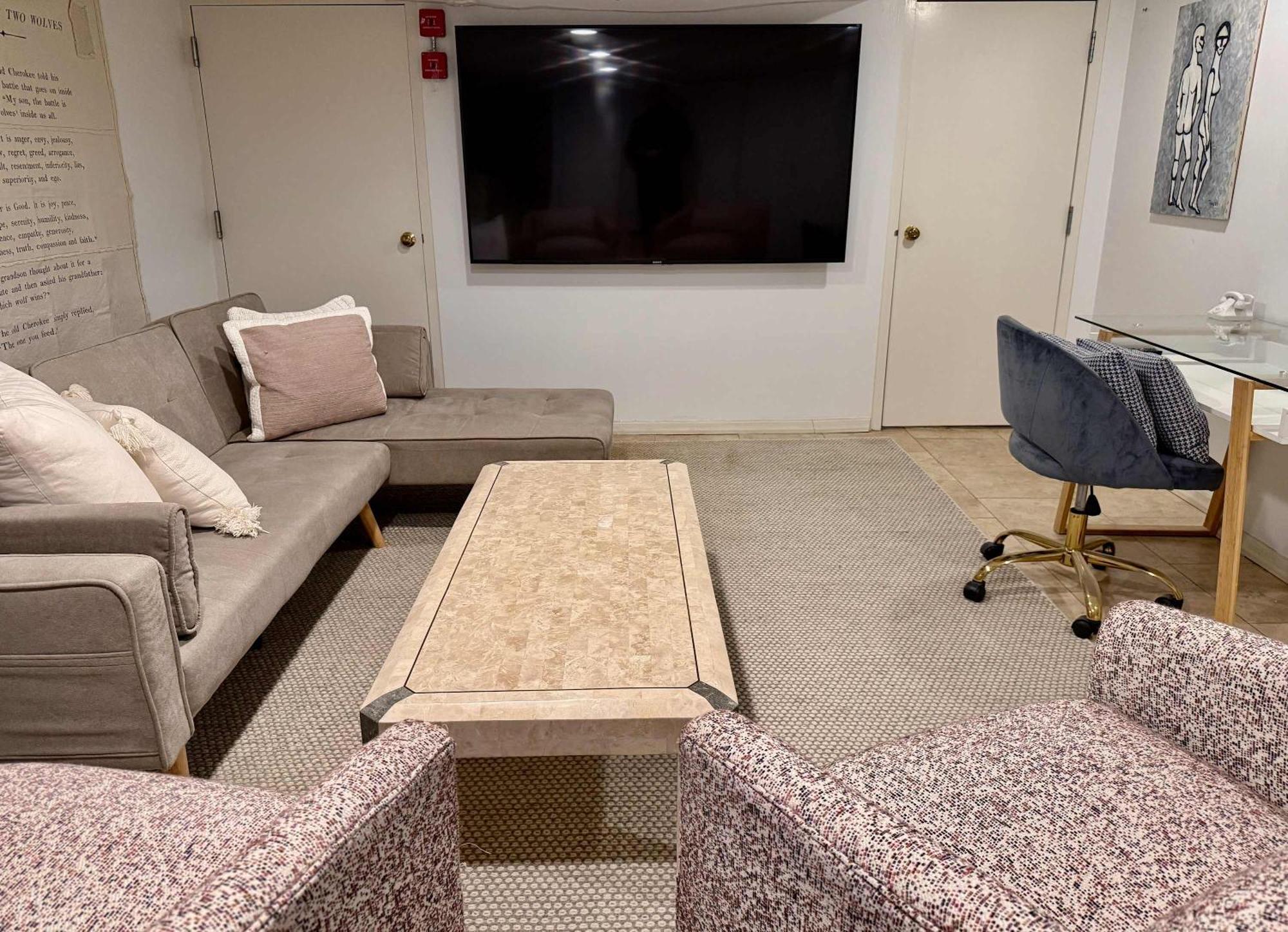 Private Beautiful Townhome W Zen Garden New York City