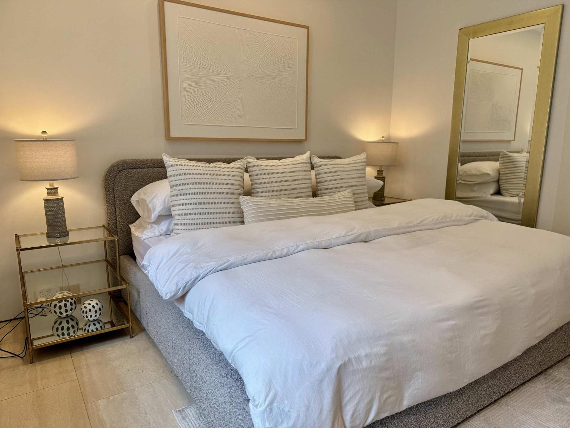 Private Beautiful Townhome W Zen Garden * New York City