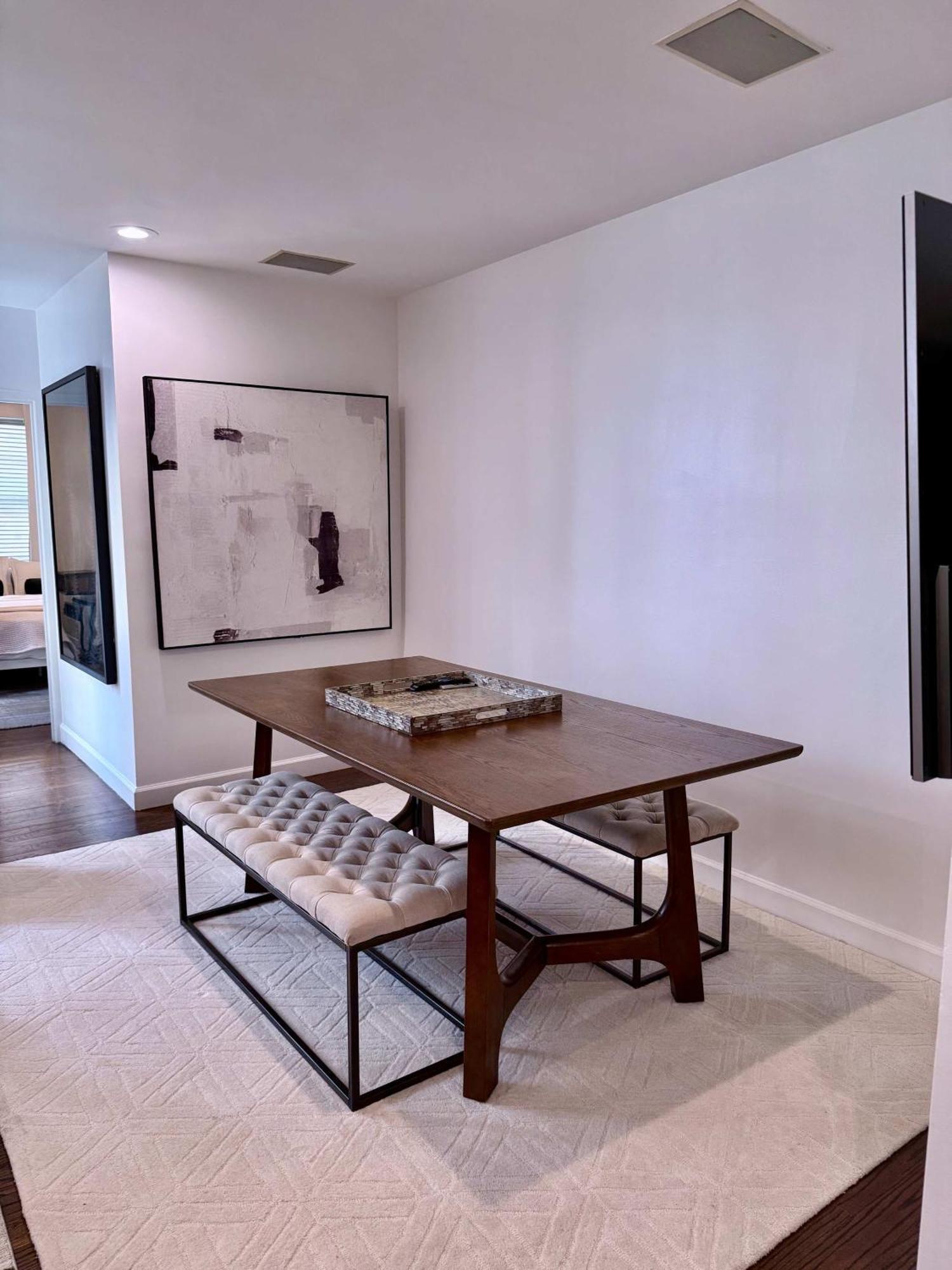 Designer In Diplomat District Appartement