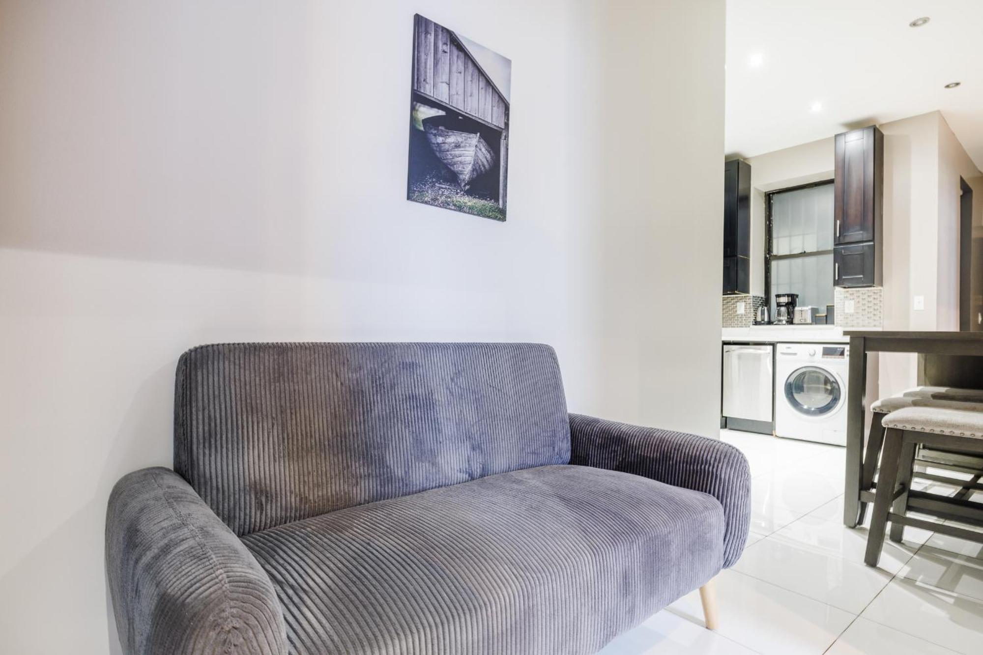 Enjoy The Easy Access Of Uws Appartement *