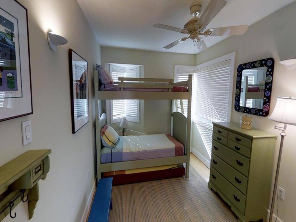 Pet Friendly, Single Family, Ocean Front, Elevator, Badges, Wifi, Decks, Chairs, Oceanview, Keurig, Jacuzzi-jet Tub, O-s Shower, Hébergement de vacances