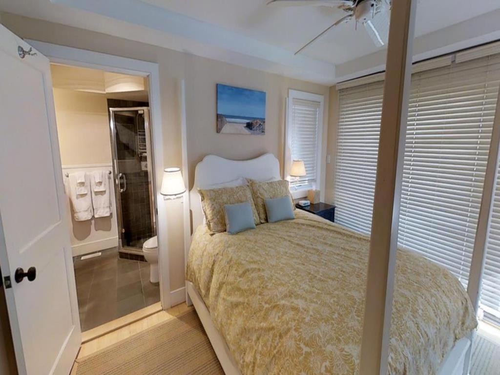 Hébergement de vacances Pet Friendly, Single Family, Ocean Front, Elevator, Badges, Wifi, Decks, Chairs, Oceanview, Keurig, Jacuzzi-jet Tub, O-s Shower, *