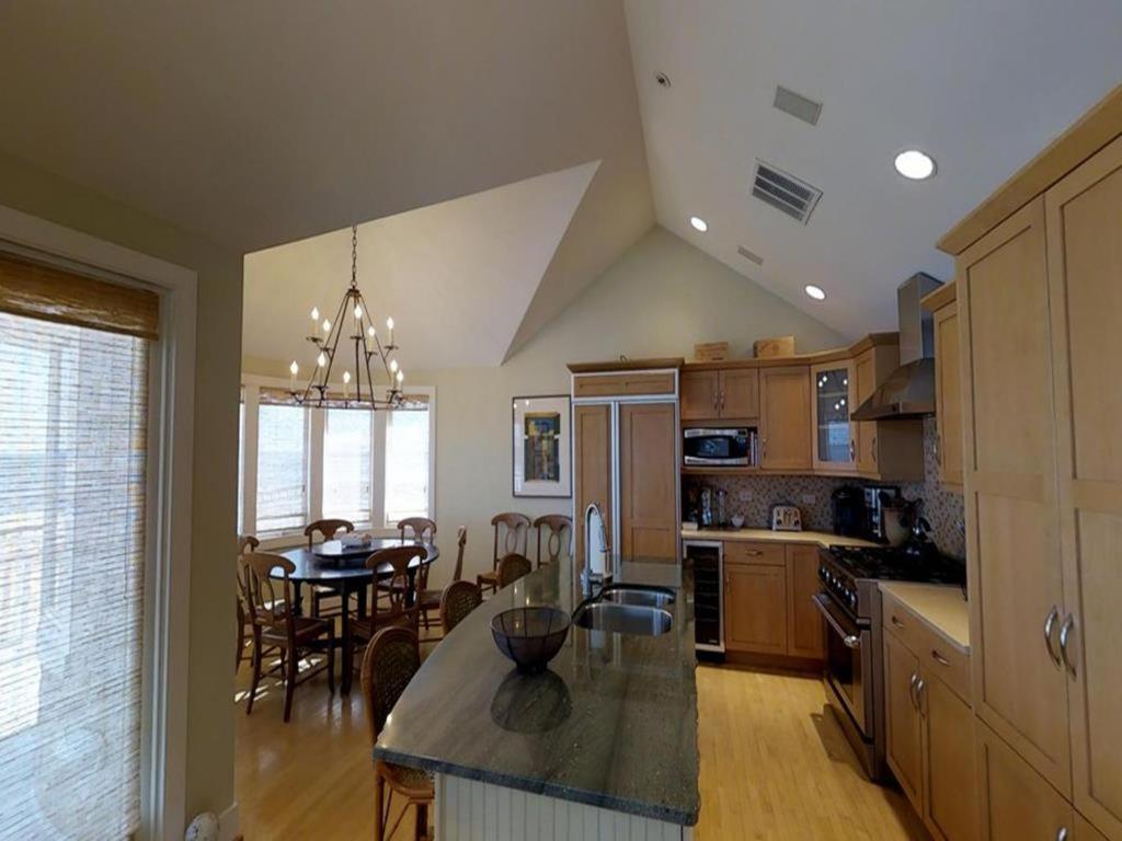 Hébergement de vacances Pet Friendly, Single Family, Ocean Front, Elevator, Badges, Wifi, Decks, Chairs, Oceanview, Keurig, Jacuzzi-jet Tub, O-s Shower,