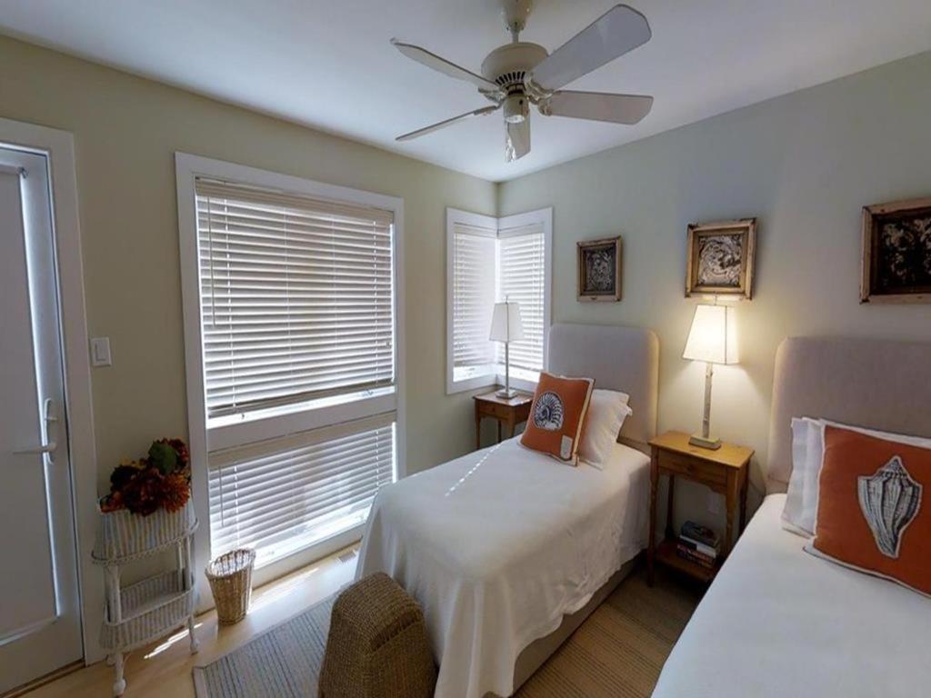 Pet Friendly, Single Family, Ocean Front, Elevator, Badges, Wifi, Decks, Chairs, Oceanview, Keurig, Jacuzzi-jet Tub, O-s Shower, Hébergement de vacances