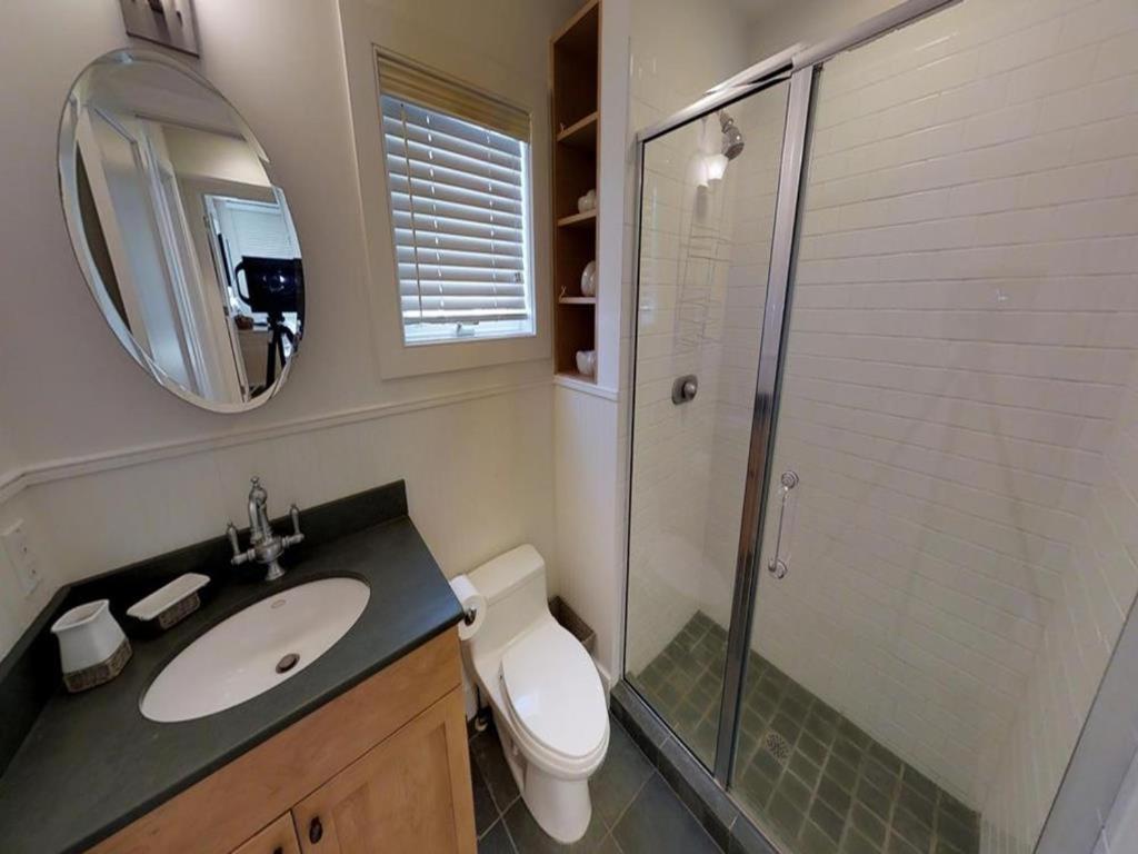 Hébergement de vacances Pet Friendly, Single Family, Ocean Front, Elevator, Badges, Wifi, Decks, Chairs, Oceanview, Keurig, Jacuzzi-jet Tub, O-s Shower,