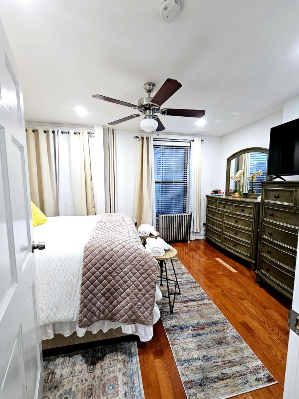 Cozy Near Barclay Center *