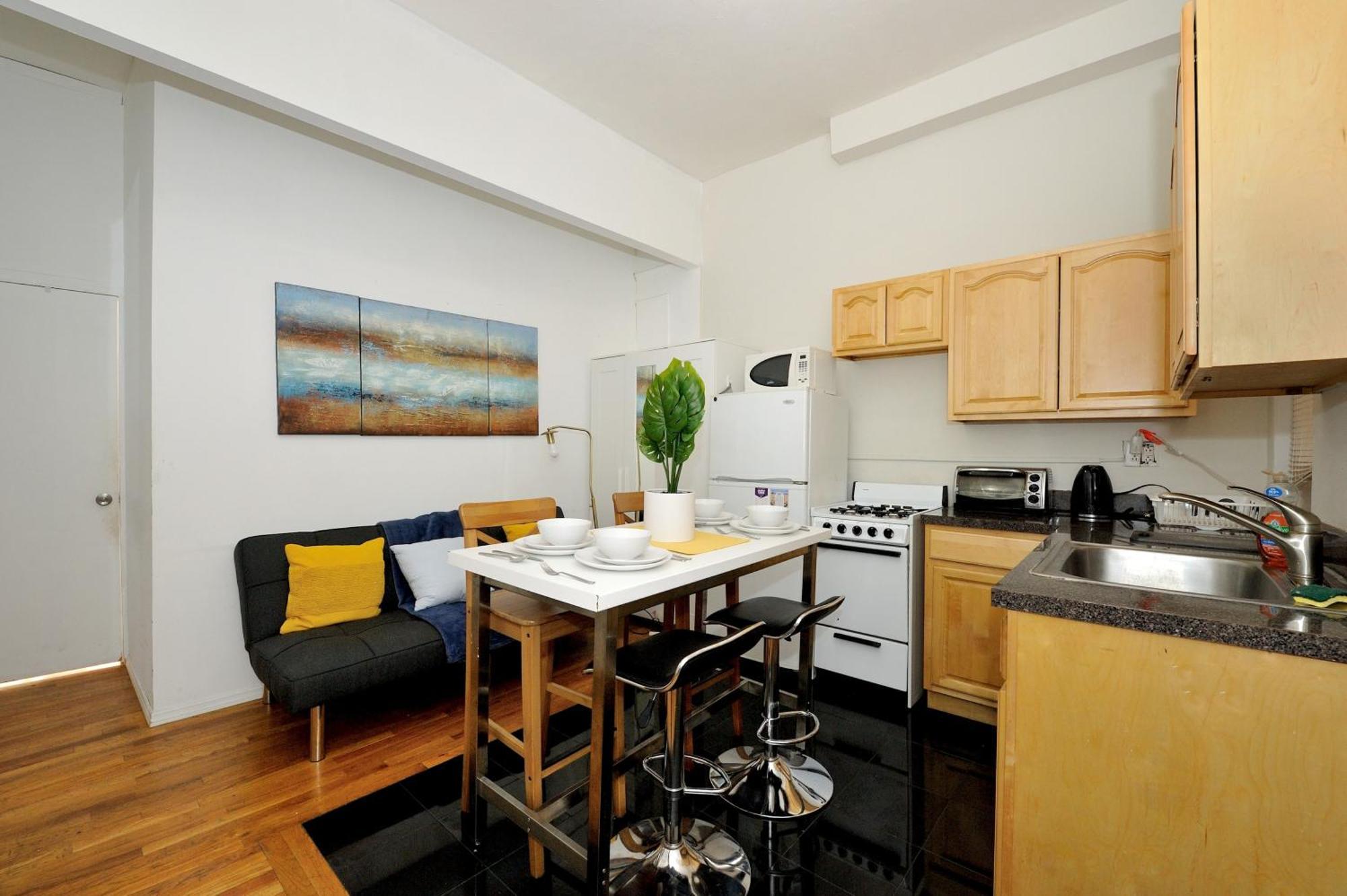 Midtown West Furnished 3br Perfect Share Appartement
