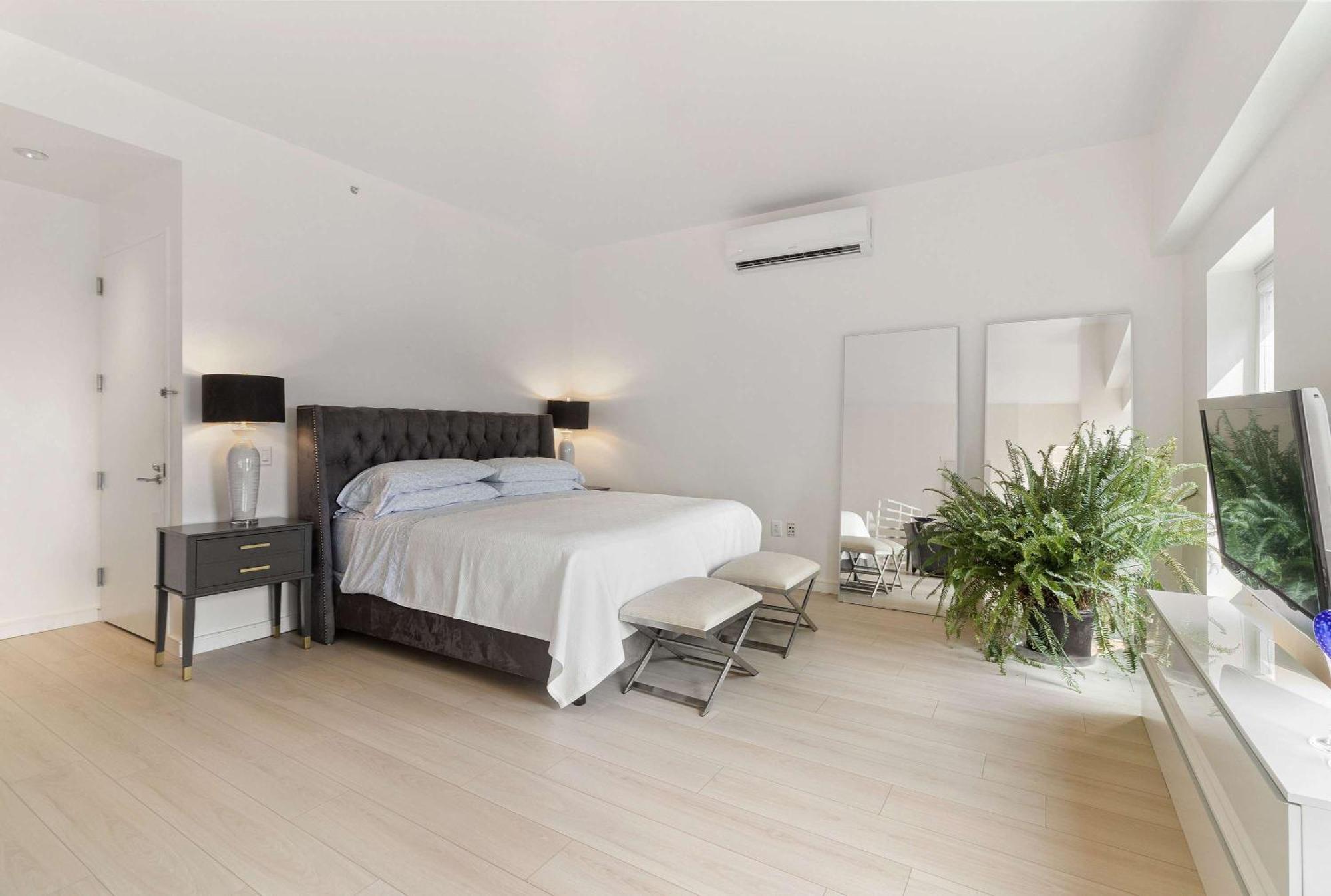 Vakantiehuis Midtown 5 Bedroom Luxury Penthouse, 2,500 Sq Ft, Sleeps 10, Manhattan, Vip Services *