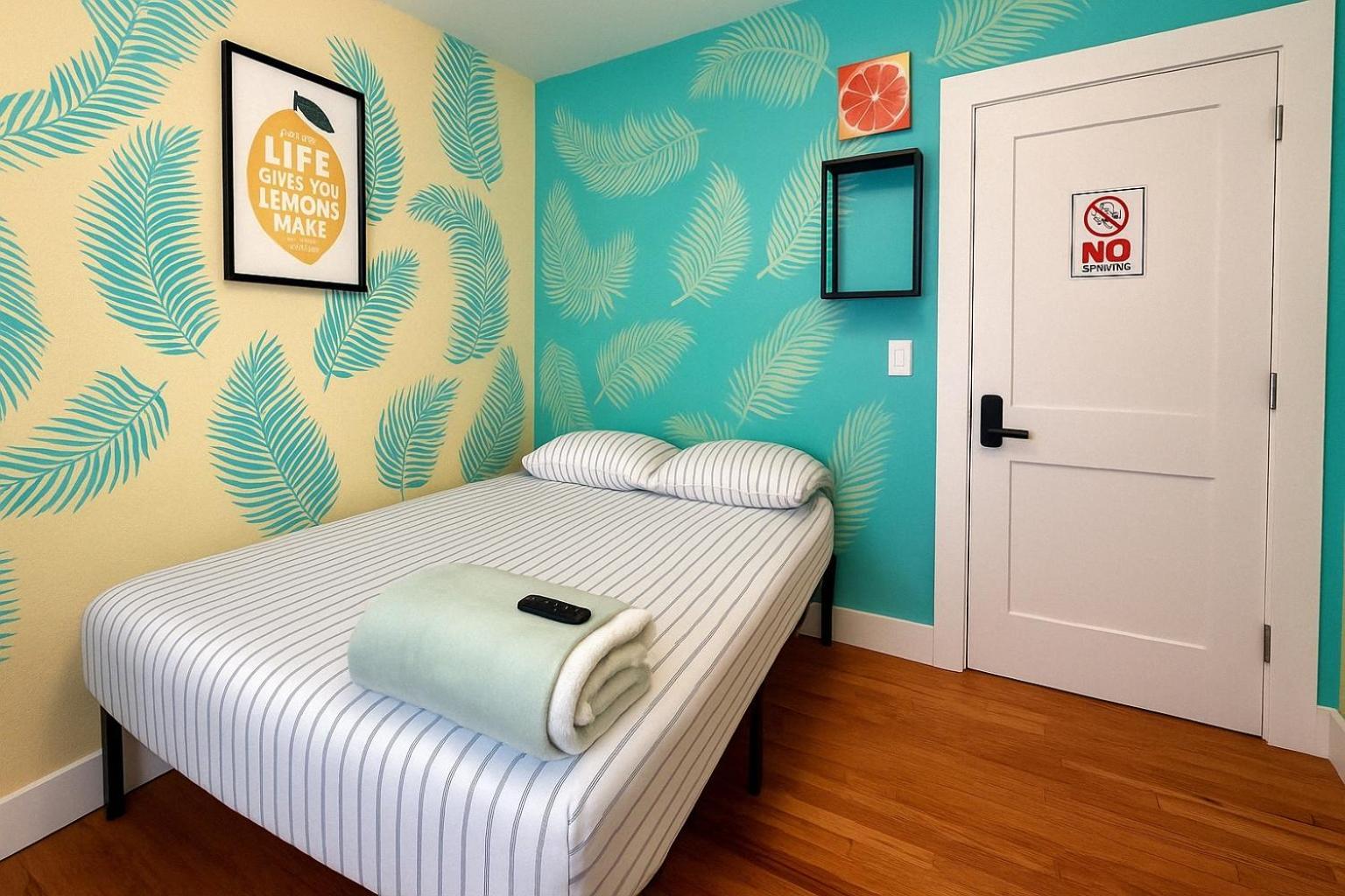 Lemon Vibes Queen Size Room * New York