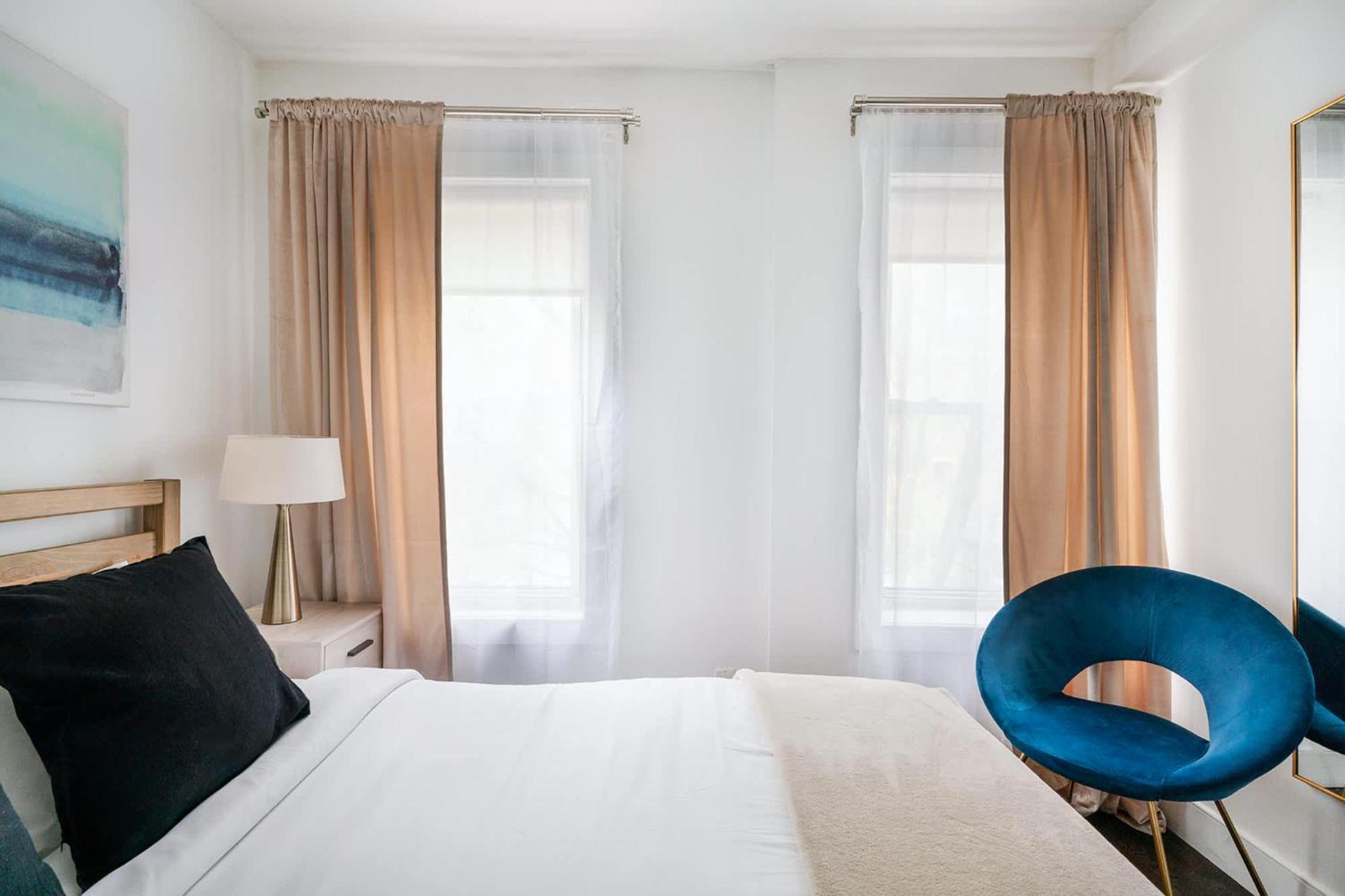 39-3 Newly Renovated 3 Bedroom Prime Midtown Sleeps 6 Appartement