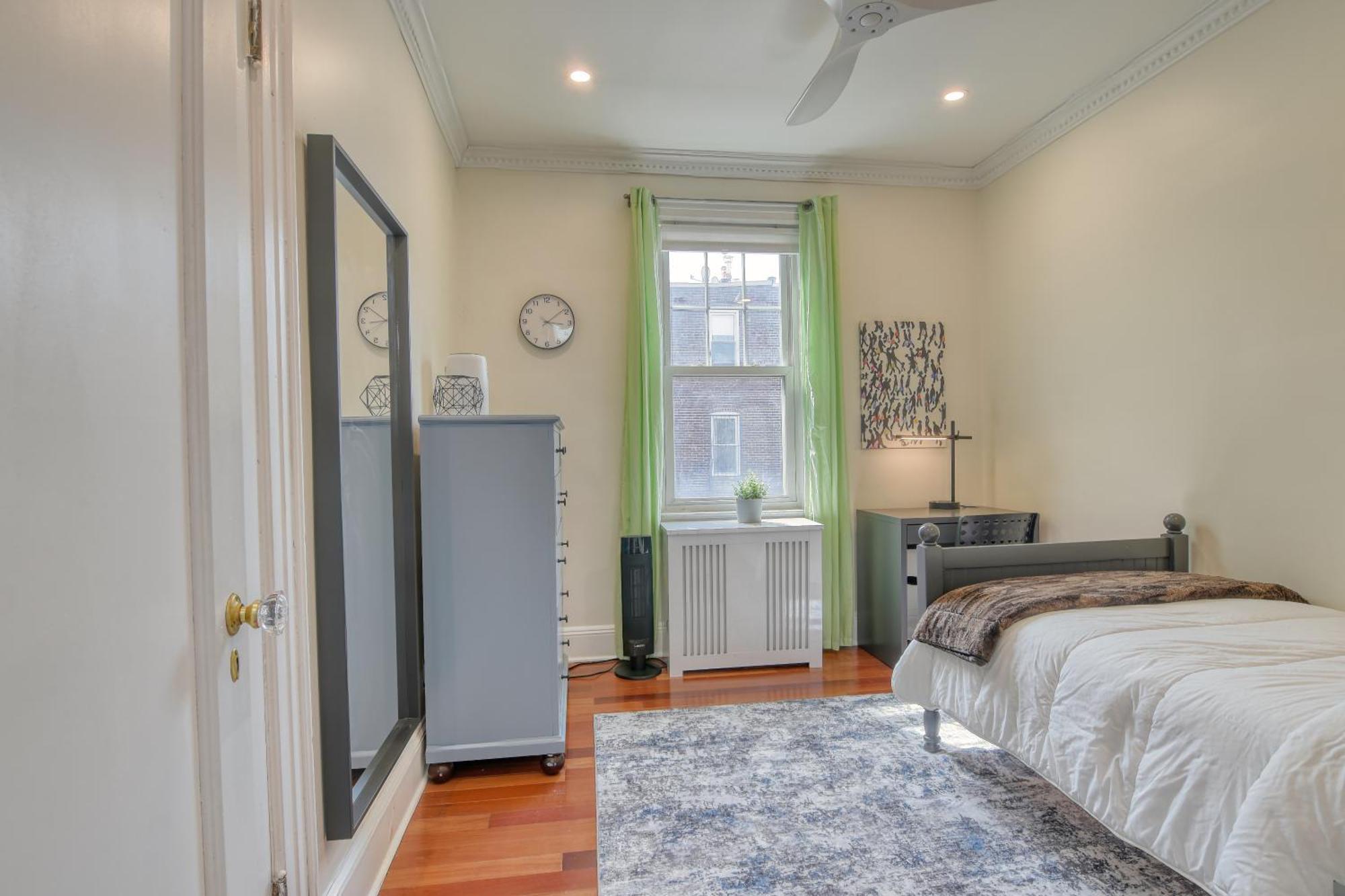 Close To Prospect Park, King Size Beds, 30 Minutes To Times Square, Free Parking Hébergement de vacances