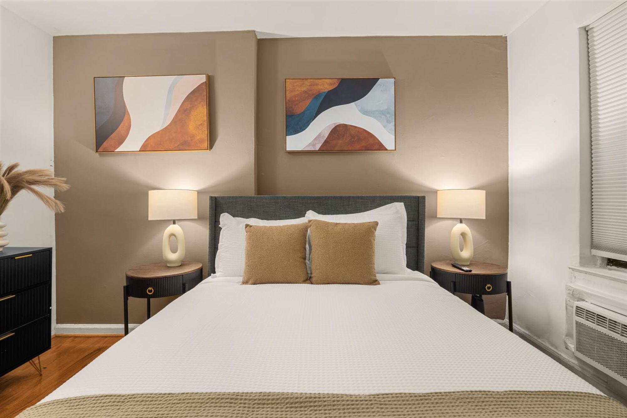 East Village Manhattan 3br For Life Apartment