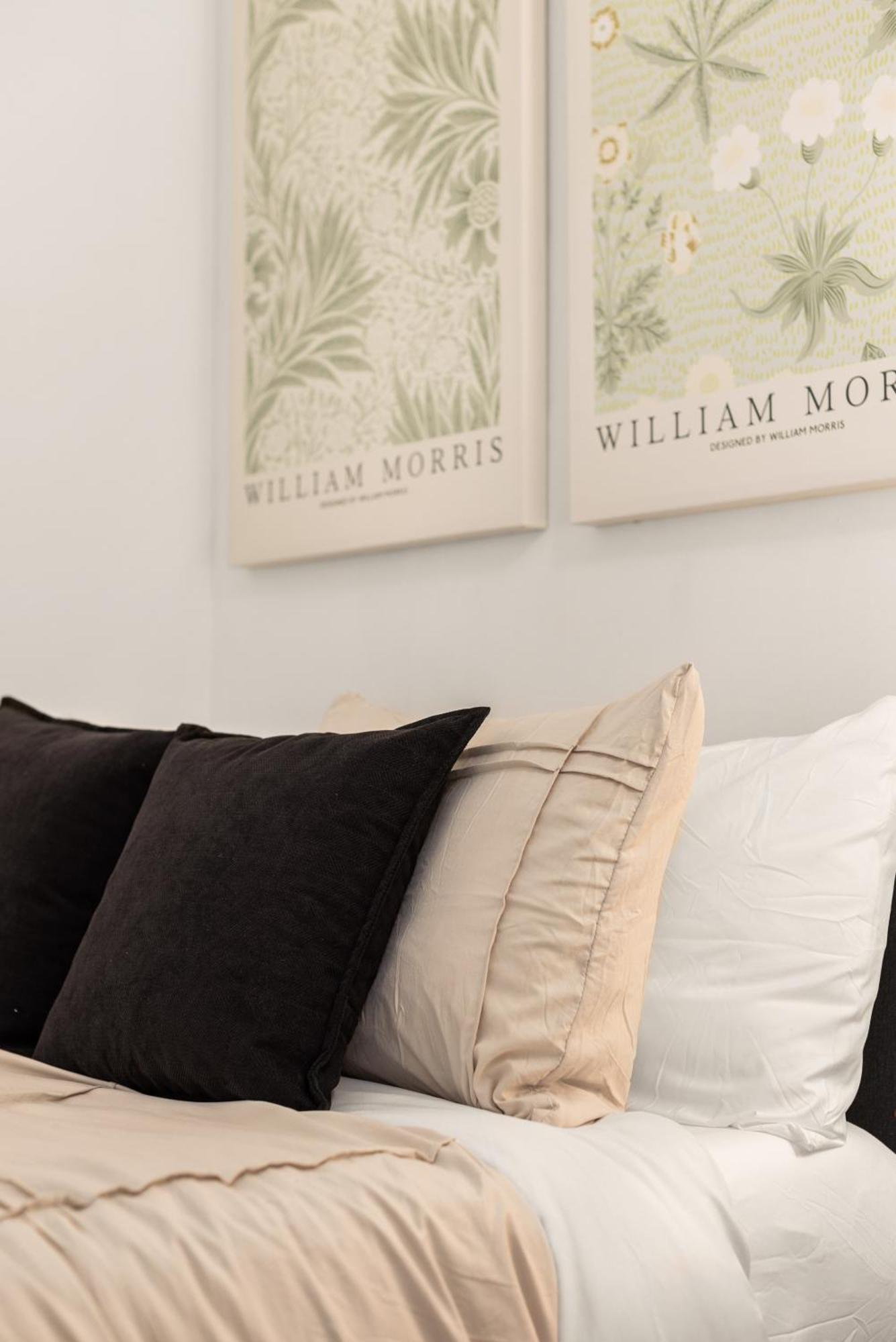 East Village Manhattan 3br For Life Apartment