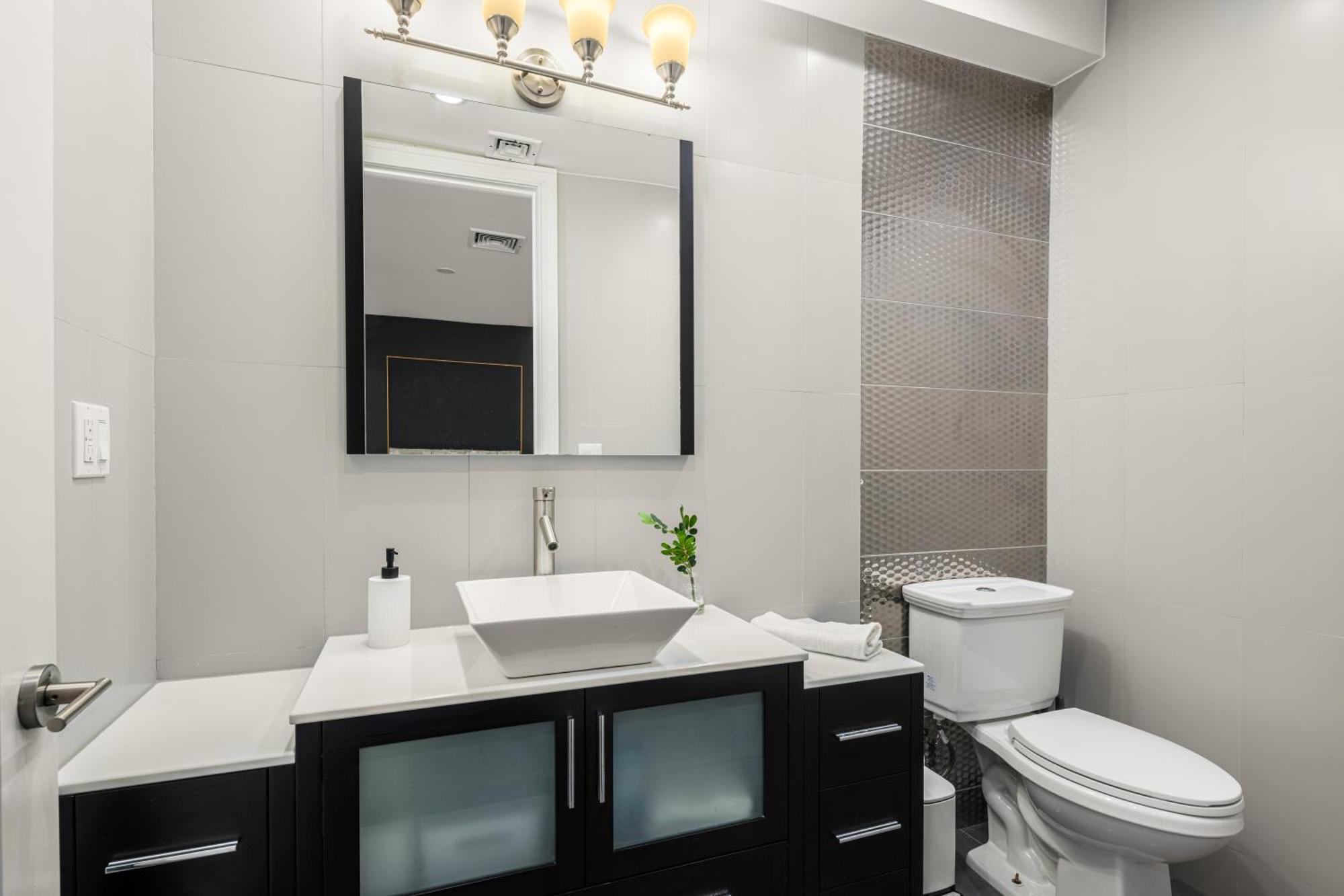 Appartamento Stylish 3br Designer In Harlem With Parking New York