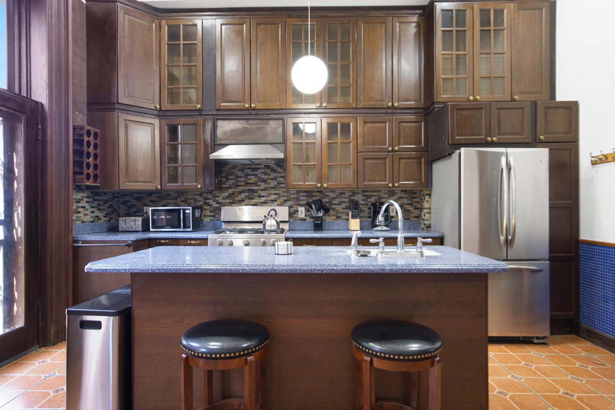3br Nyc Brownstone Game Backyard Patio Apartamento