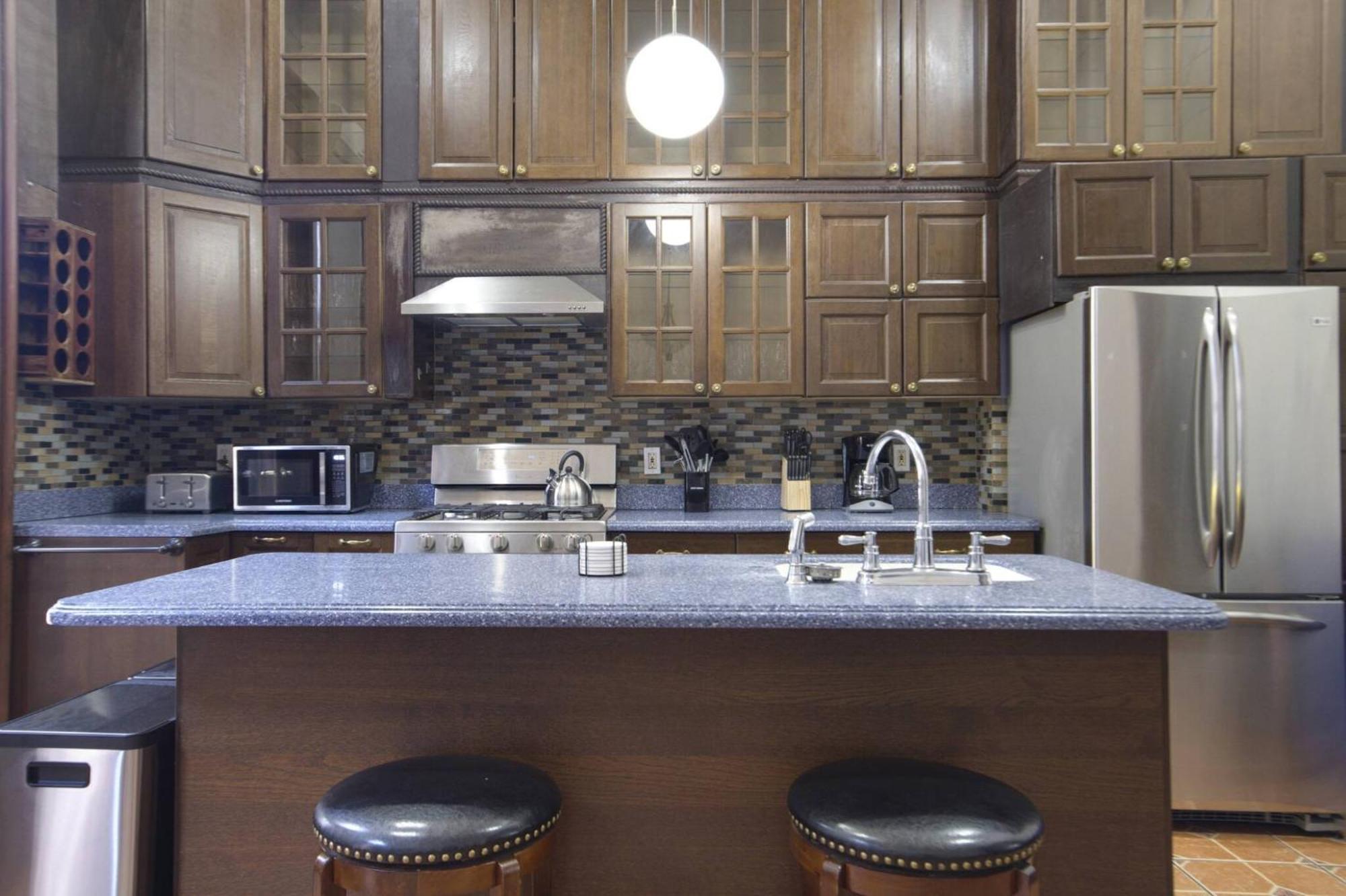 3br Nyc Brownstone Game Backyard Patio Apartamento *