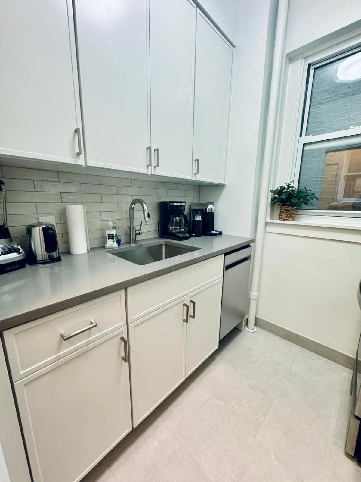 Upper East Side 2 Bedrooms Gem Appartement