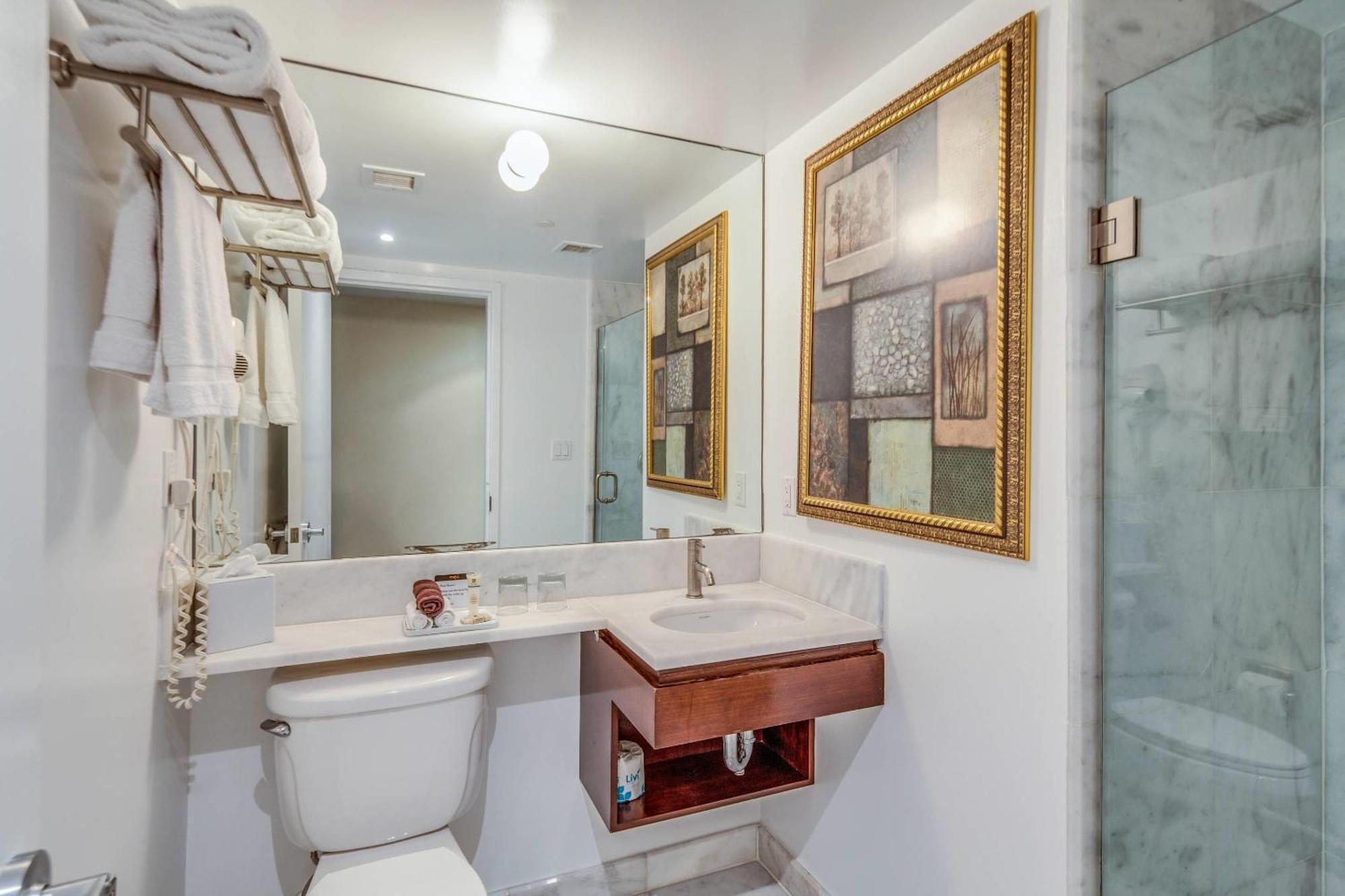 The Historic Blue Angel Lexington Ave, Ascend Collection Hotel 3*