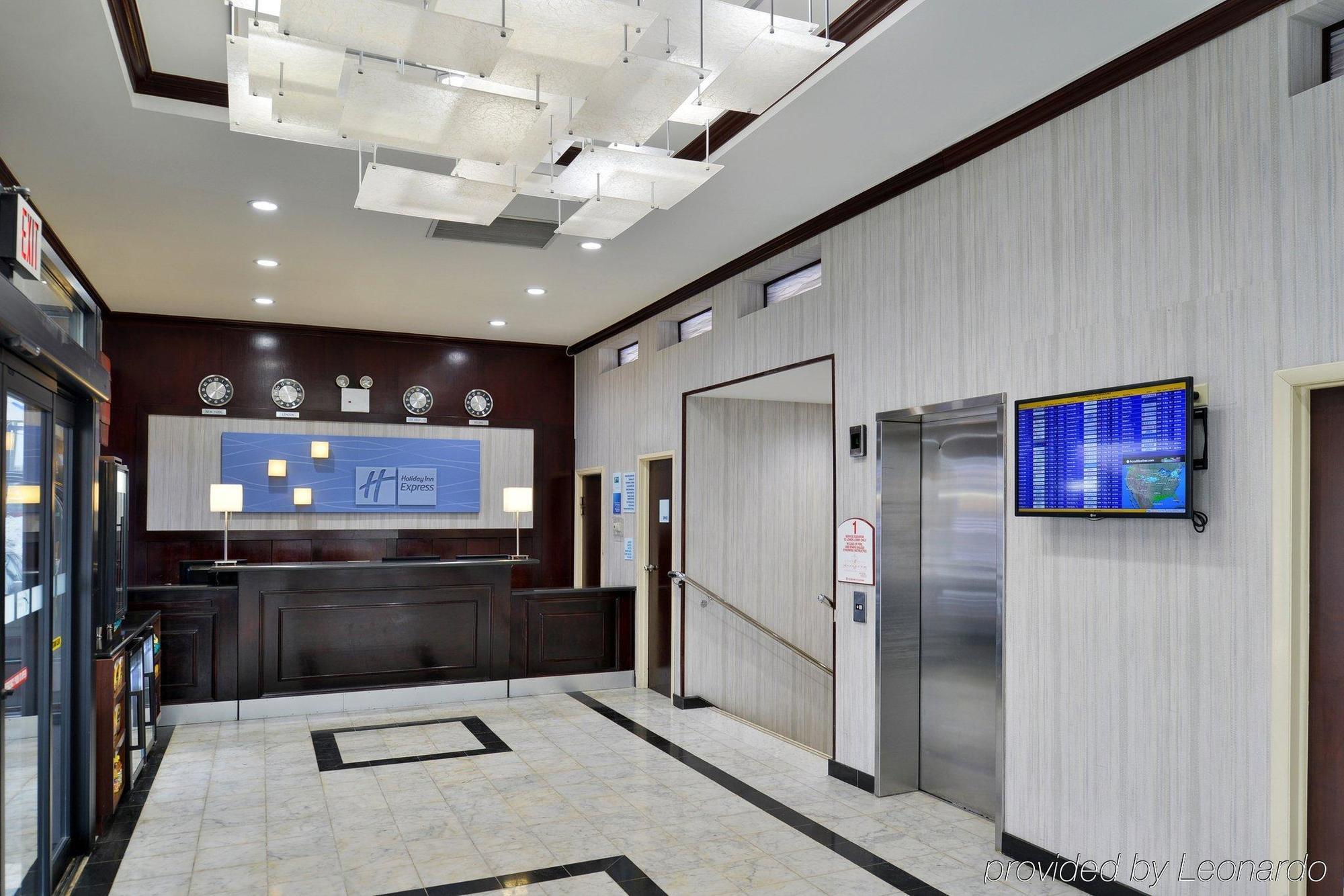 Express Kennedy Airport 3*