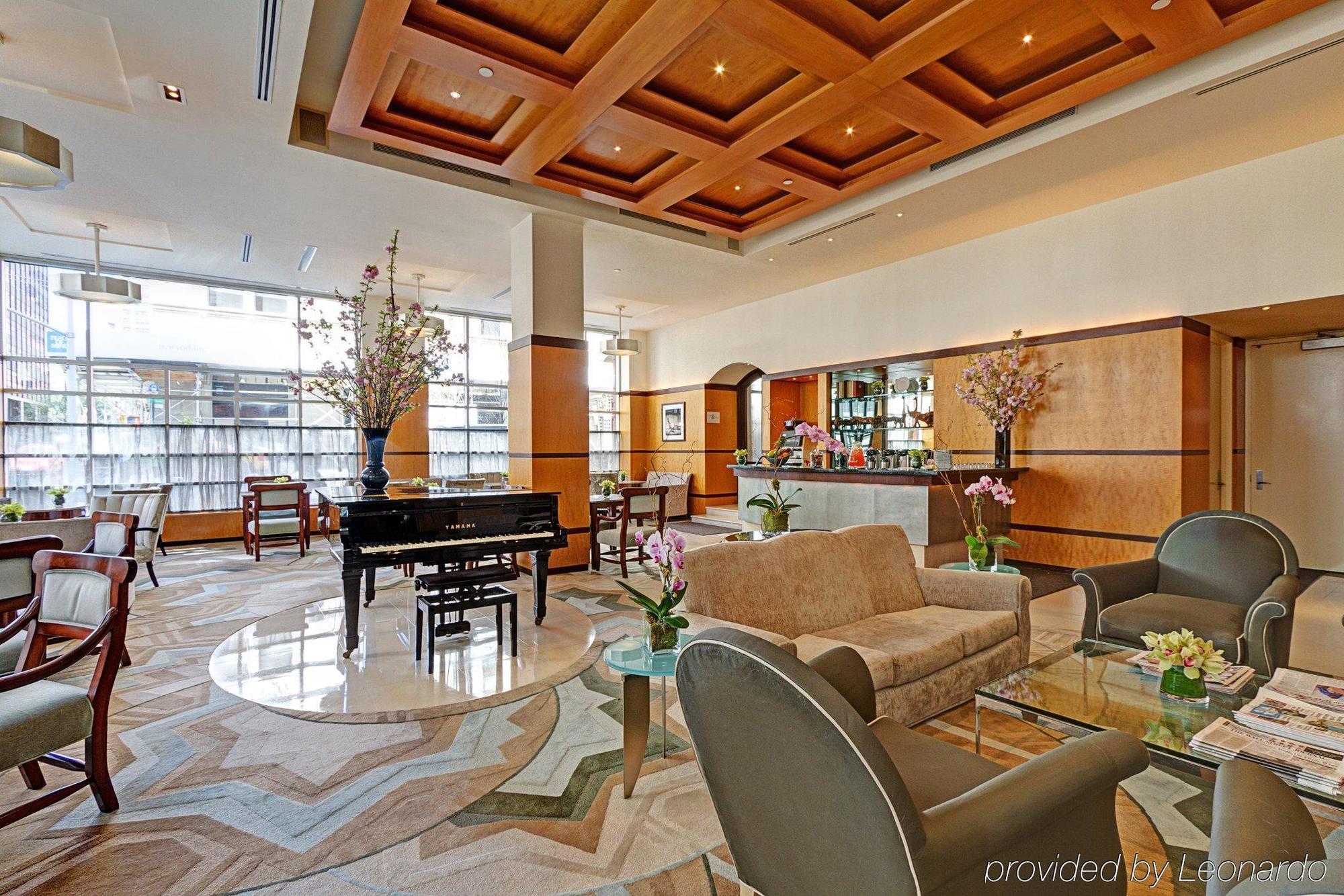 Hotel Giraffe By Library Collection