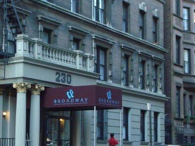 Broadway & Hostal Nueva York