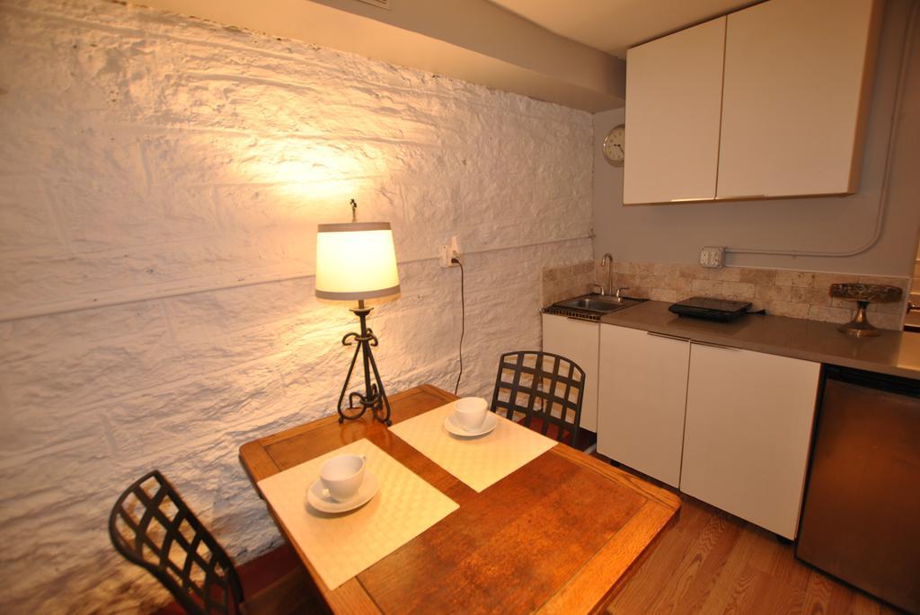 Historic Harlem Duplex Appartement New York