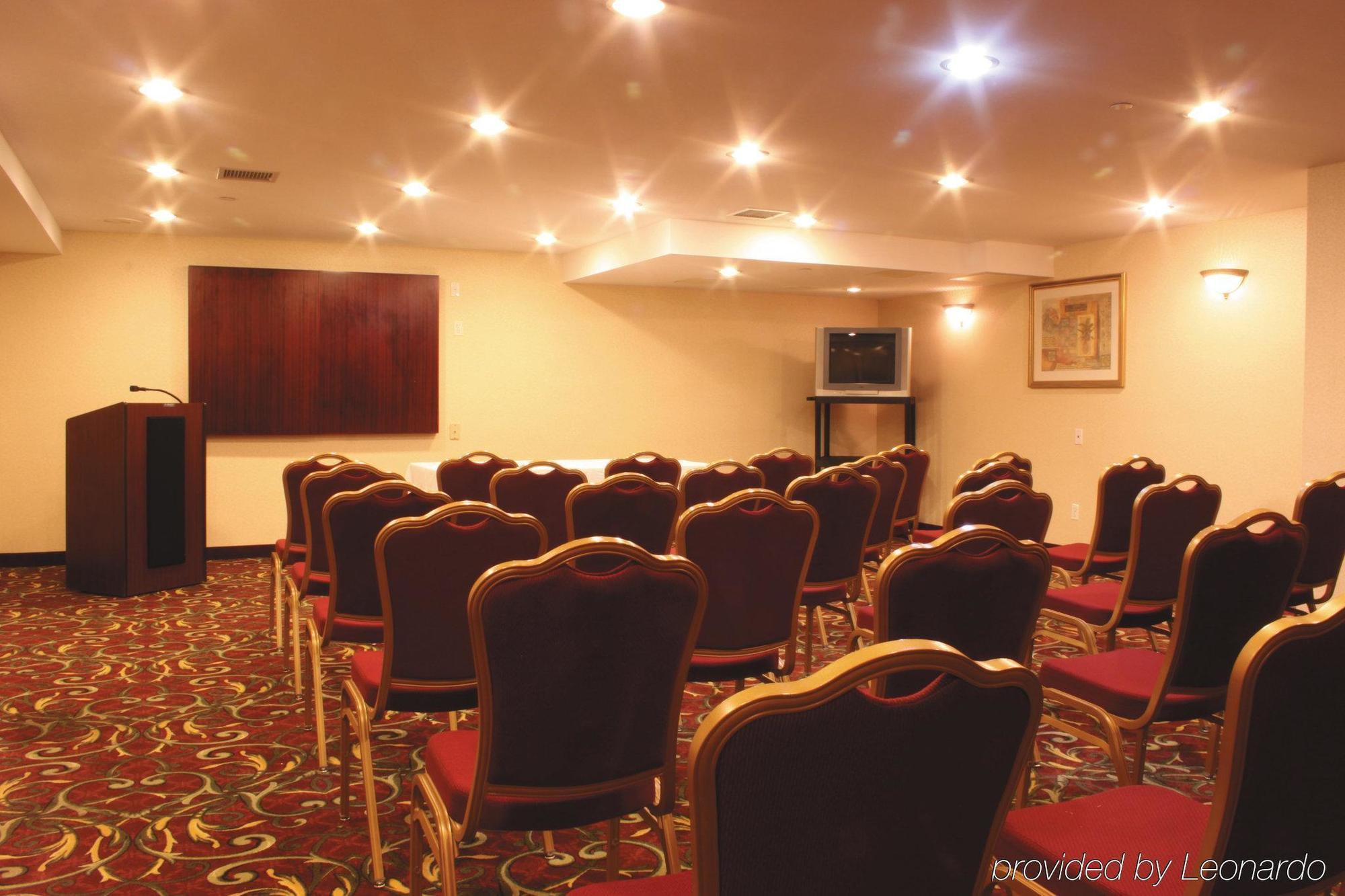 La Quinta By Wyndham Queens New York City