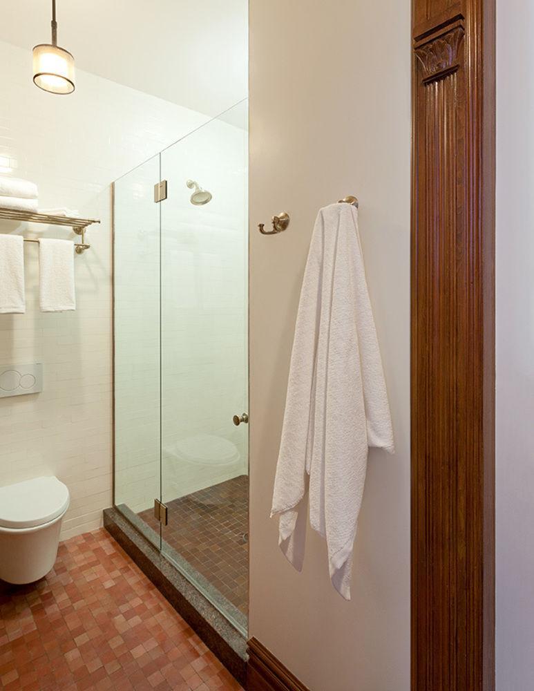 Arlington Place Hotel 3*