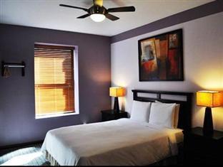Hostal Broadway & *
