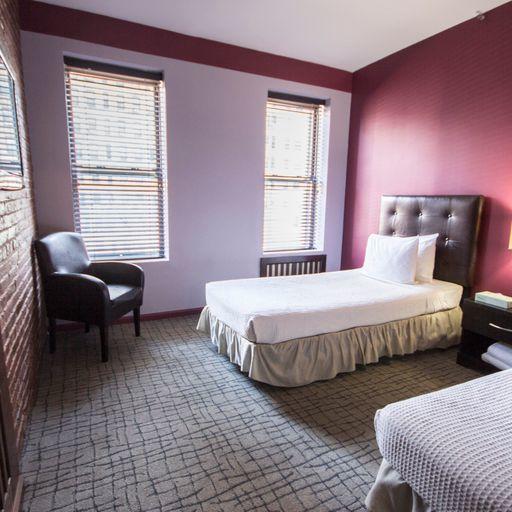 Hostal Broadway & Nueva York