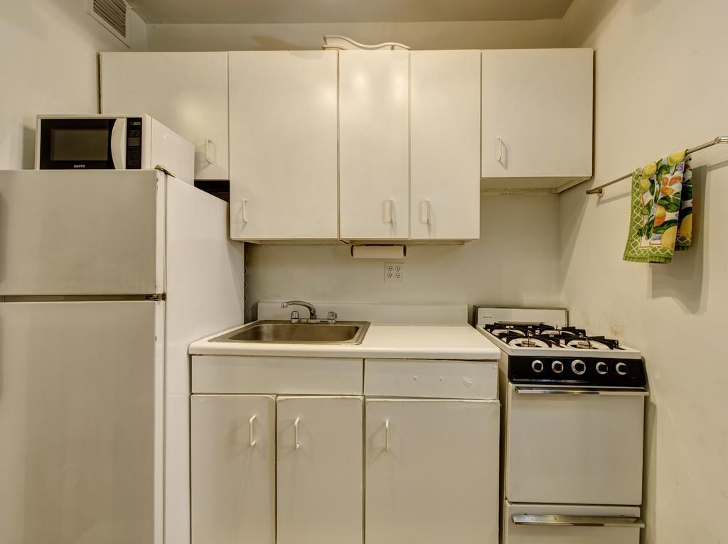 2 Bedroom Hell's Kitchen Appartement