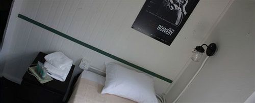 The Bowery House Albergue *
