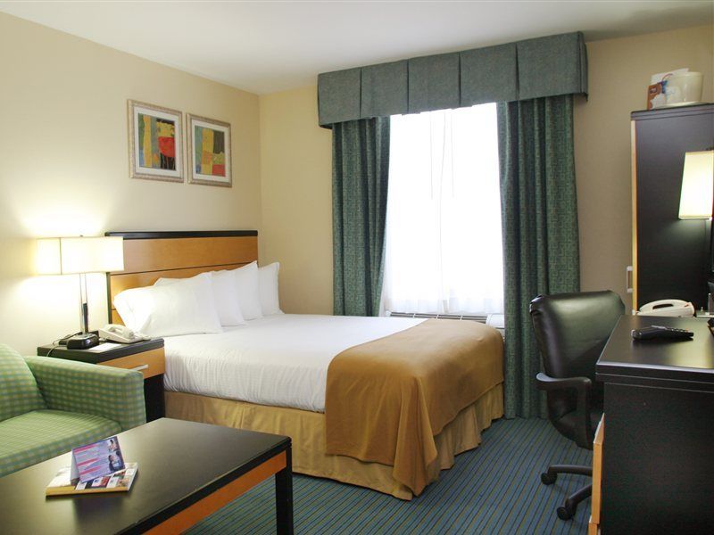 Hotel Express Kennedy Airport