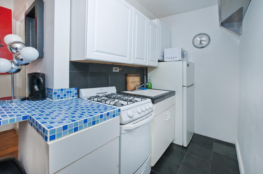 Apartment Mid Town East Street Next To Times Square