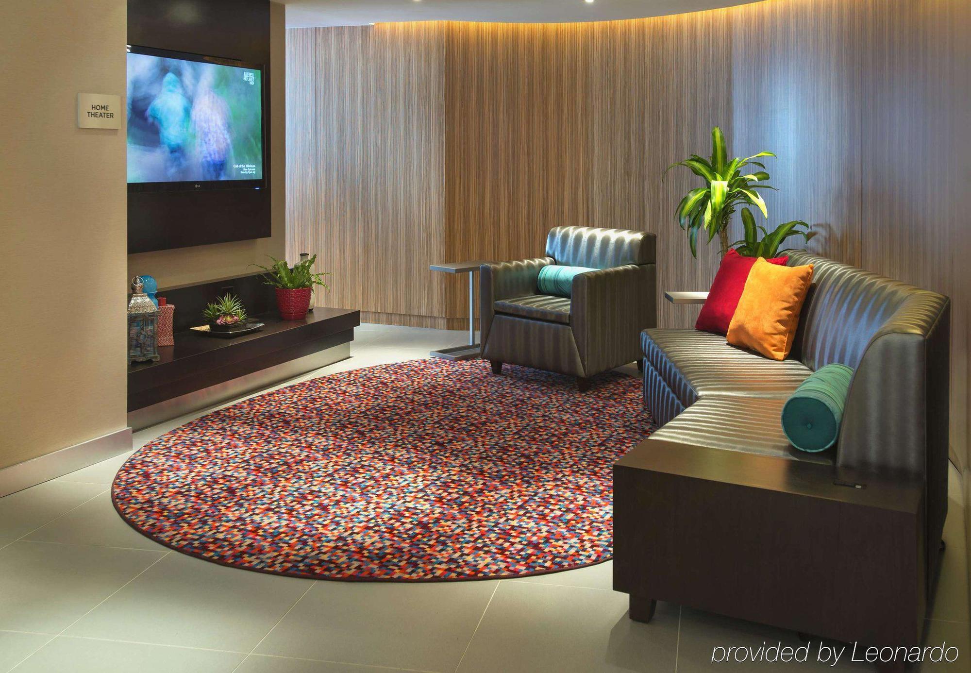 Courtyard By Marriott Manhattan/herald Square