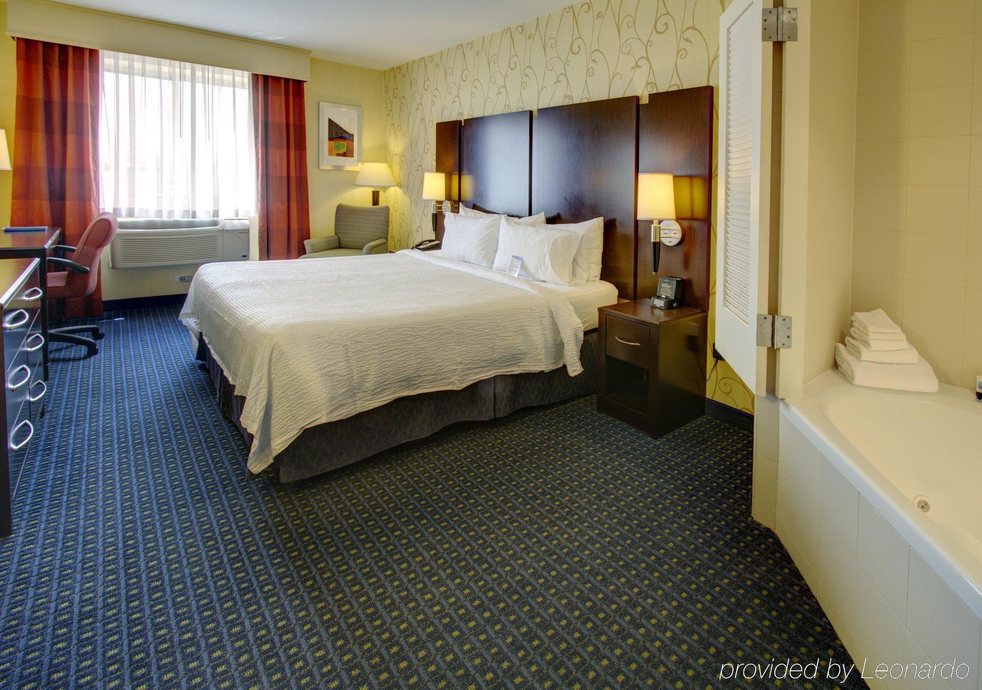 Fairfield & By Marriott Long Island City/manhattan View Hotel