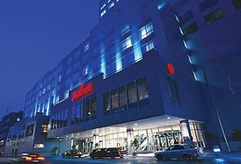 Hotel Marriott At The Brooklyn Bridge