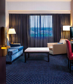 Courtyard By Marriott Jfk Airport Hotel New York