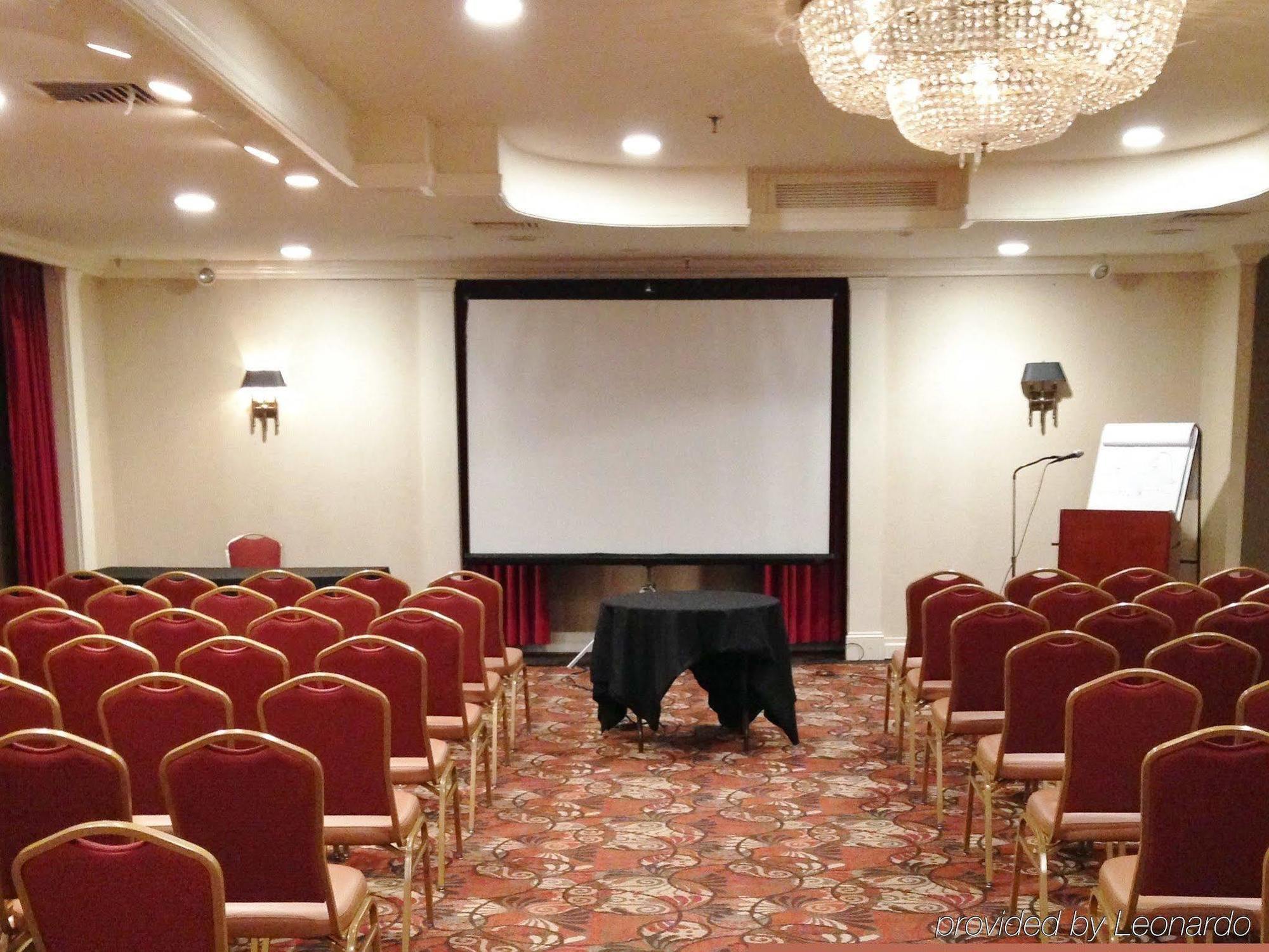 Hotel Adria Hotel&conference Center 3*