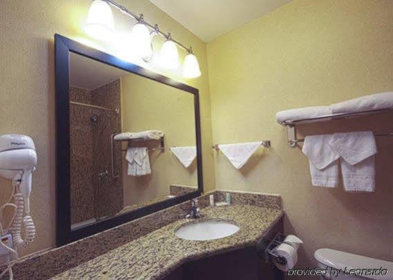 Travelodge By Wyndham Queens 3* New York