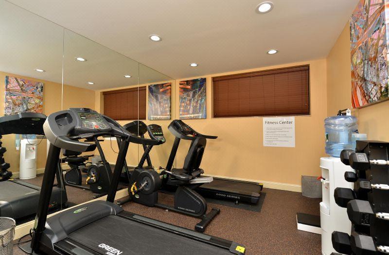 Express Kennedy Airport 3*
