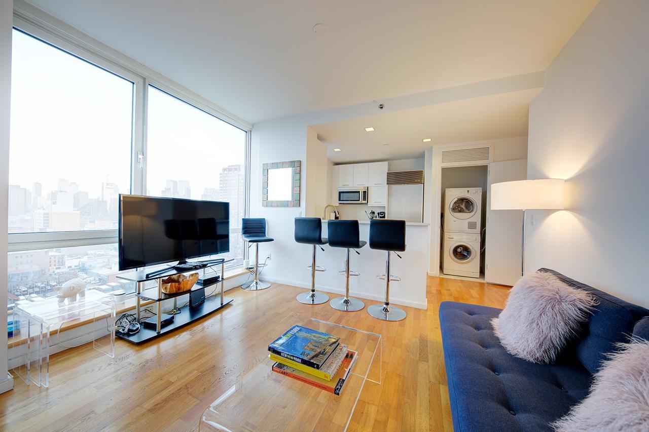 Times Square Lux Highrise
