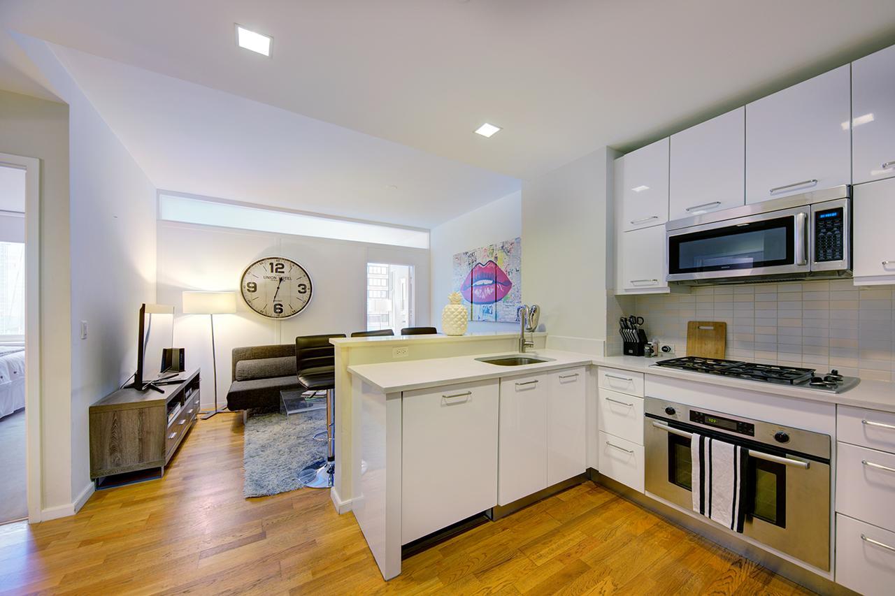 Times Square Lux Highrise