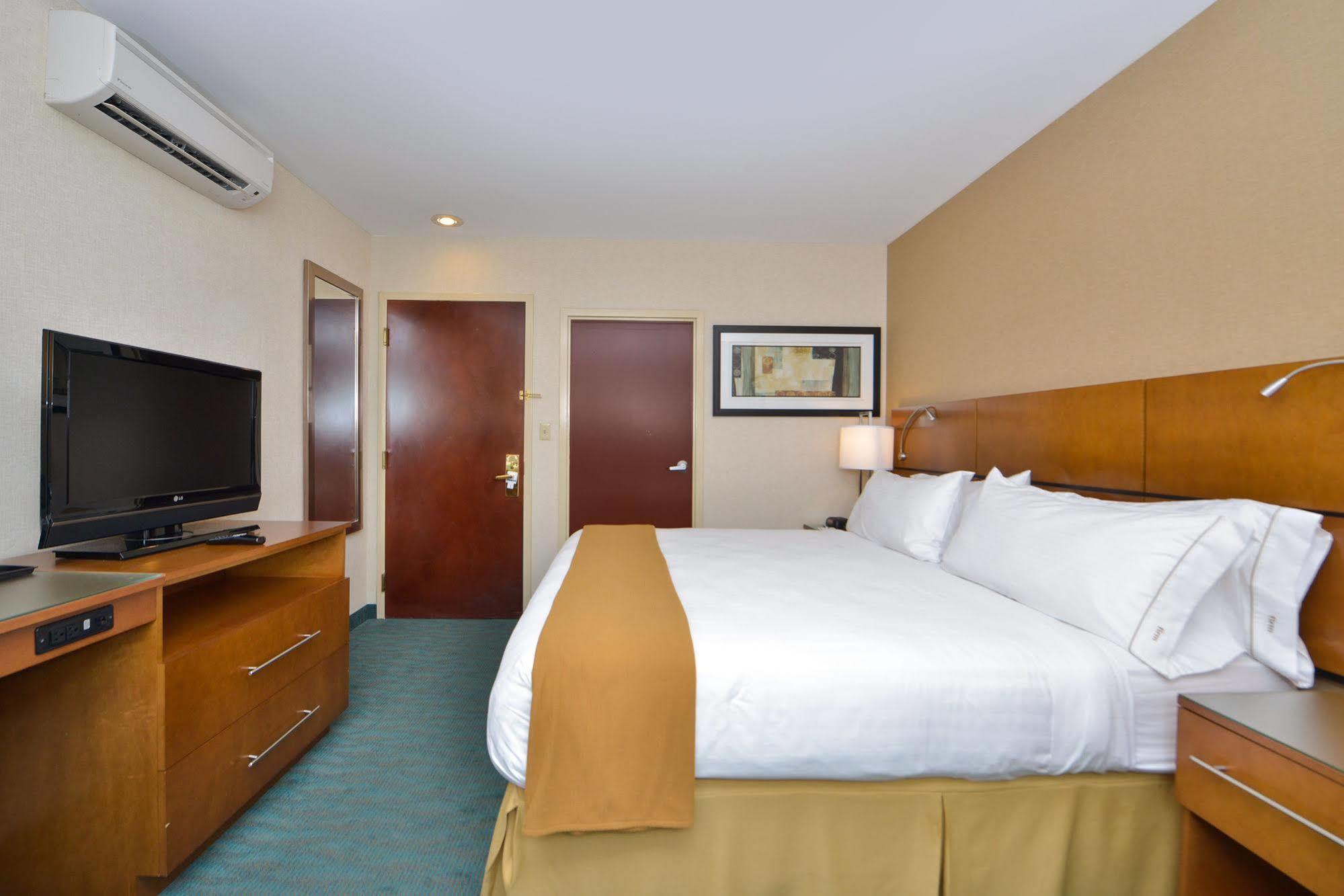 Hotel Express Kennedy Airport New York