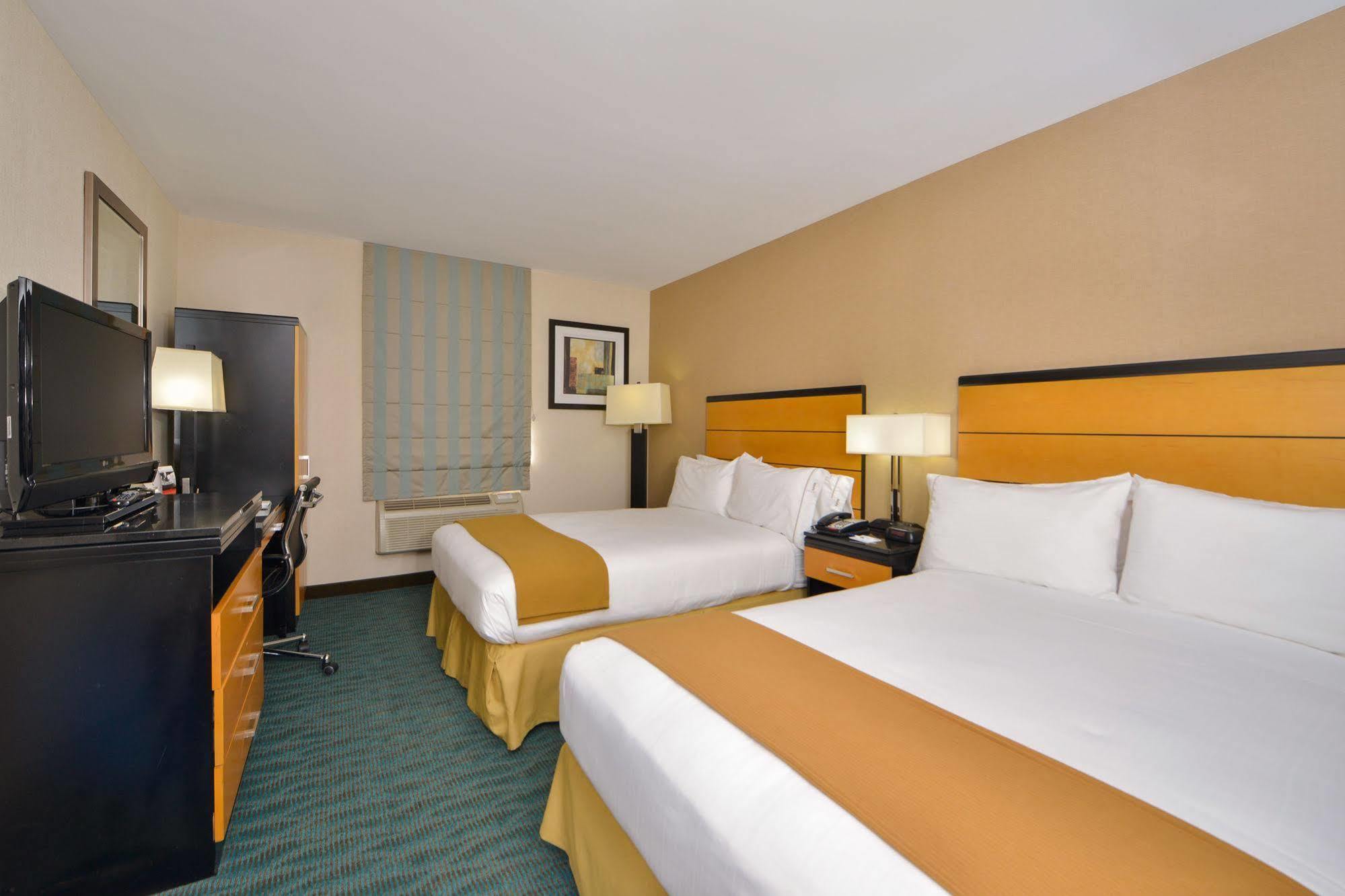 Express Kennedy Airport Hotel